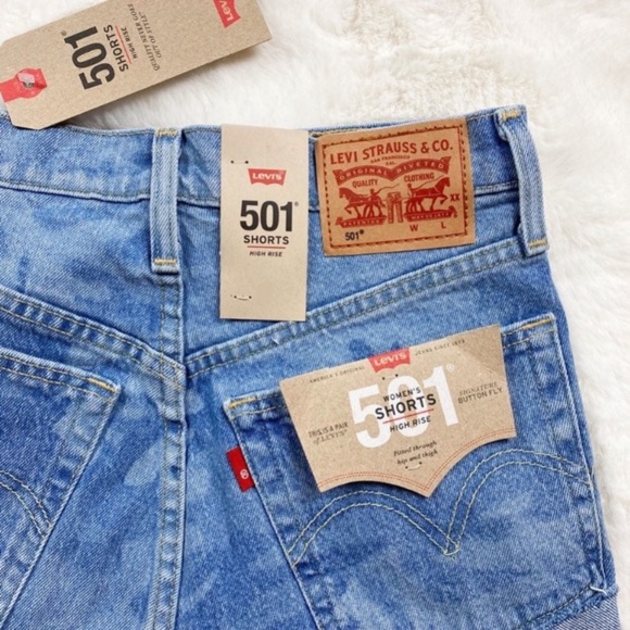 NWT LEVI’S PREMIUM 501 DENIM HIGH WAISTED SHORTS - Picture 4 of 7